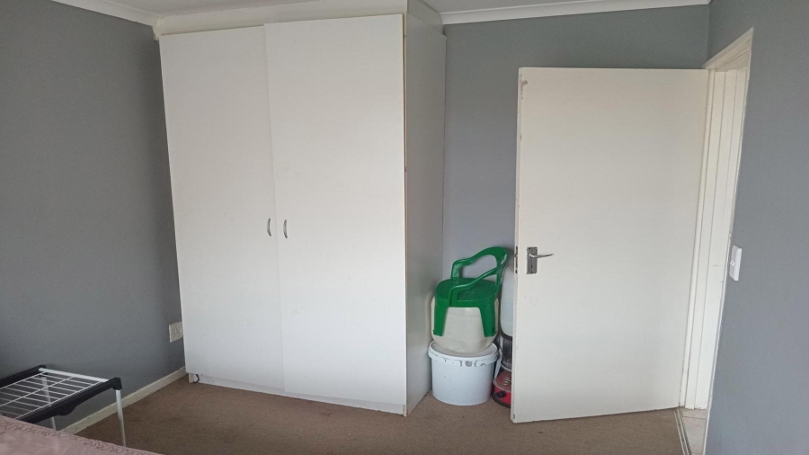 2 Bedroom Property for Sale in Guldenland Western Cape
